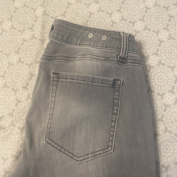 CAbi Skinny jeans - Picture 6 of 6